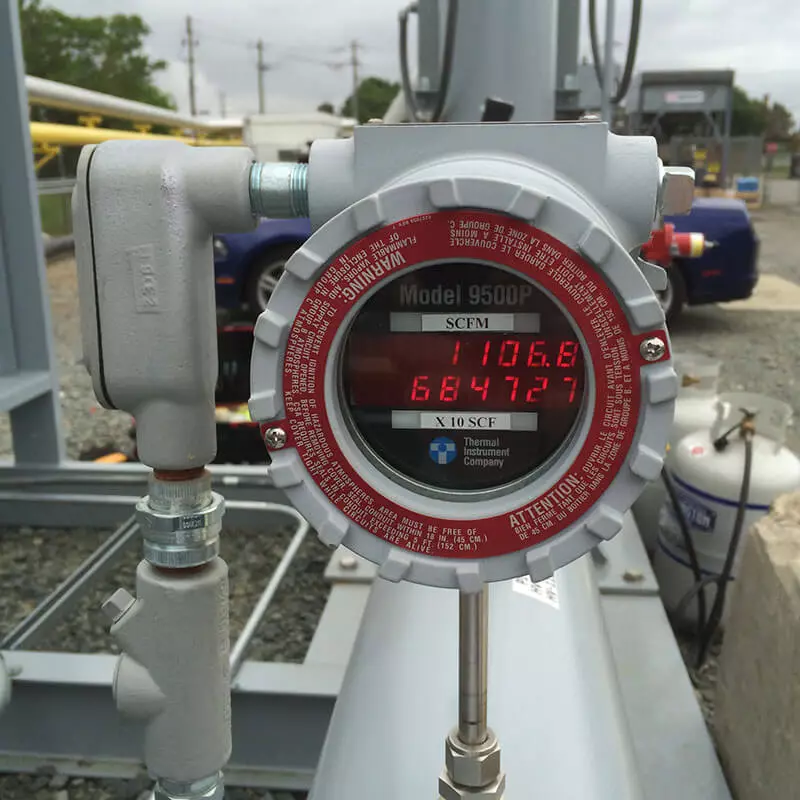 Digital flow instrument mounted outdoors